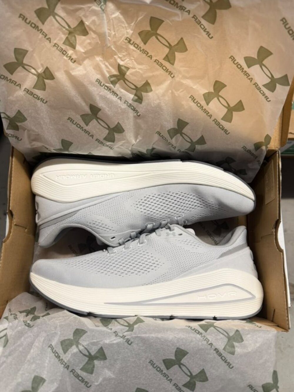 Under Armour UA Sonic 7 Running Shoes Gray White Men’s Size 10